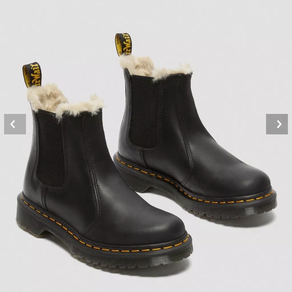 size 9 Fur lined Chelsea Doc Marten Boots women’s